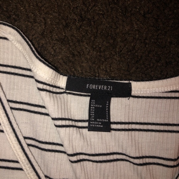 Fitted long sleeve. - Picture 2 of 2